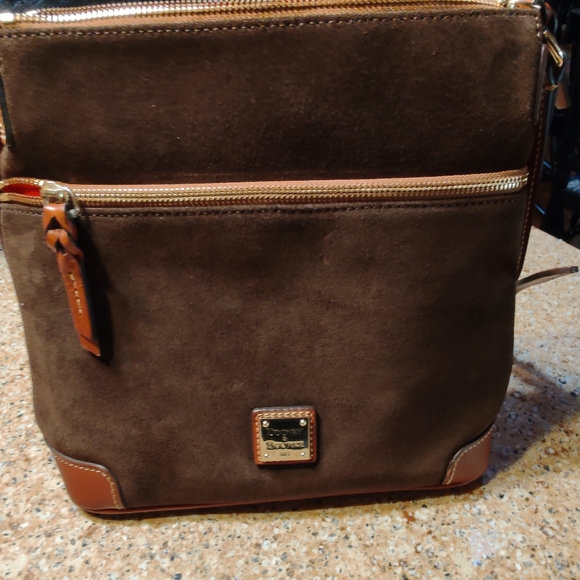 Dooney and Bourke handbag - Picture 3 of 11